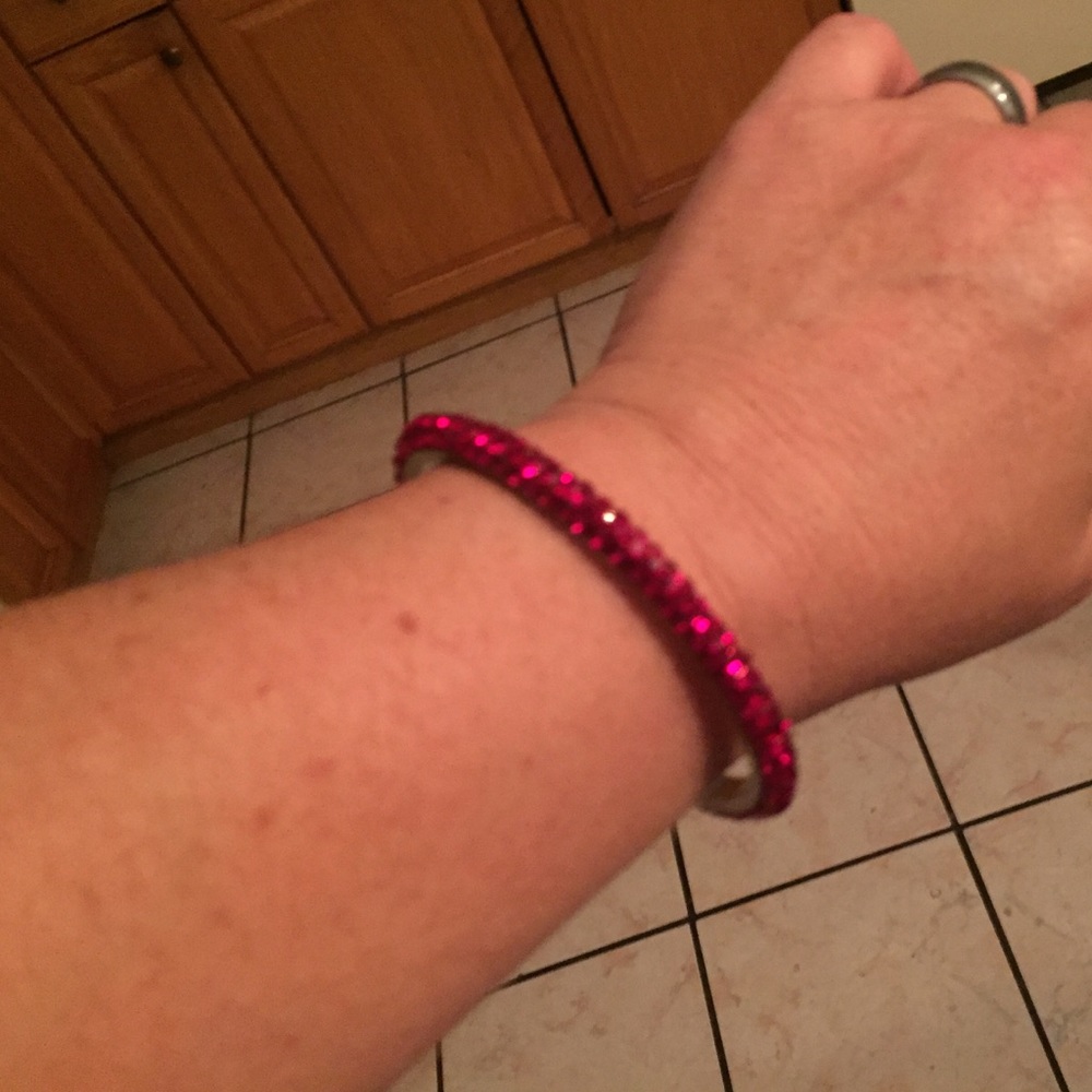 MAROON SWAROVSKI CRYSTAL BANGLE BRACELET